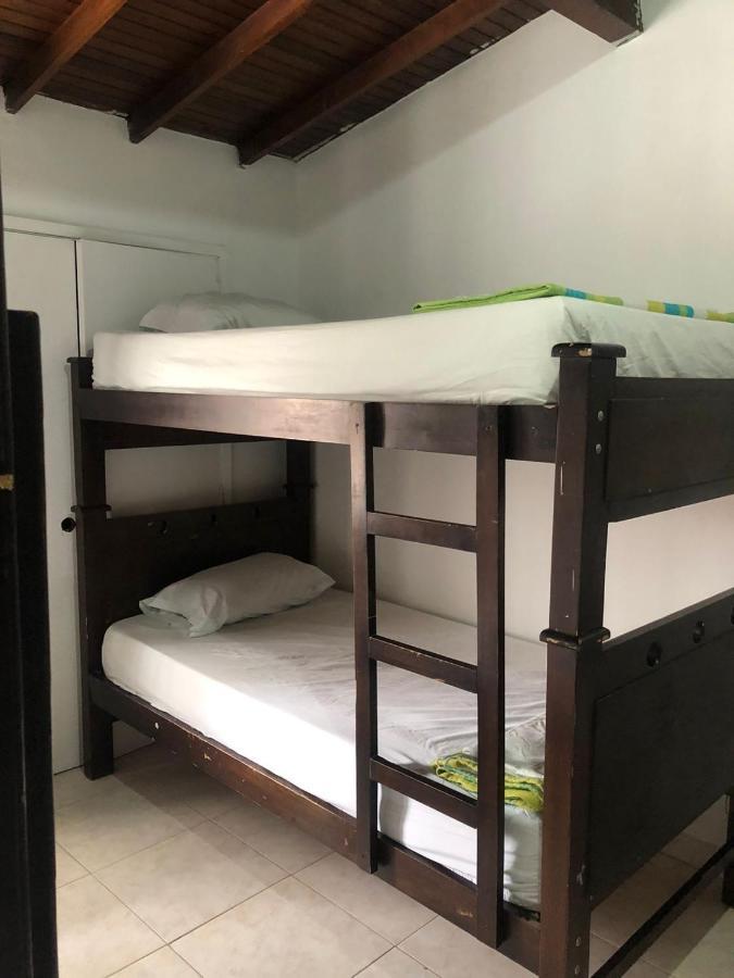 New Memphis Hostal Medellín Eksteriør billede