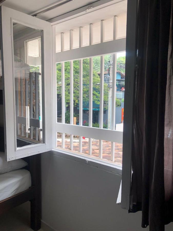 New Memphis Hostal Medellín Eksteriør billede
