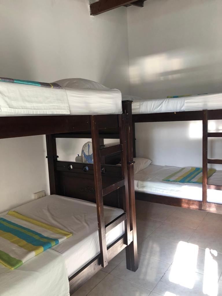 New Memphis Hostal Medellín Eksteriør billede