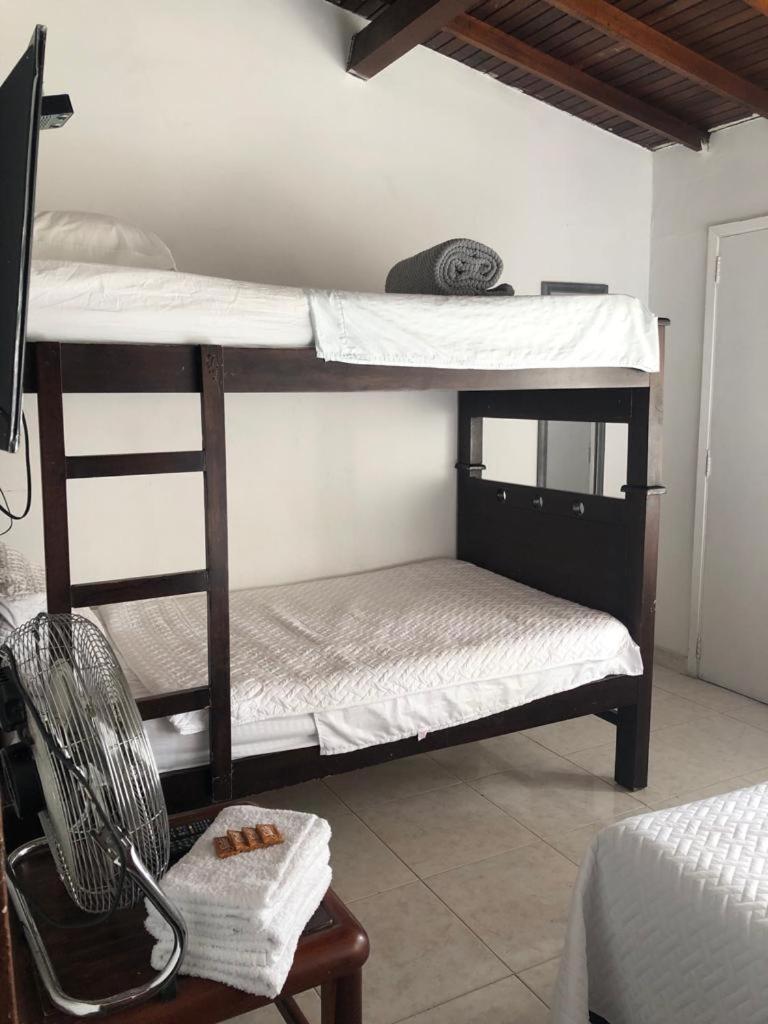 New Memphis Hostal Medellín Eksteriør billede