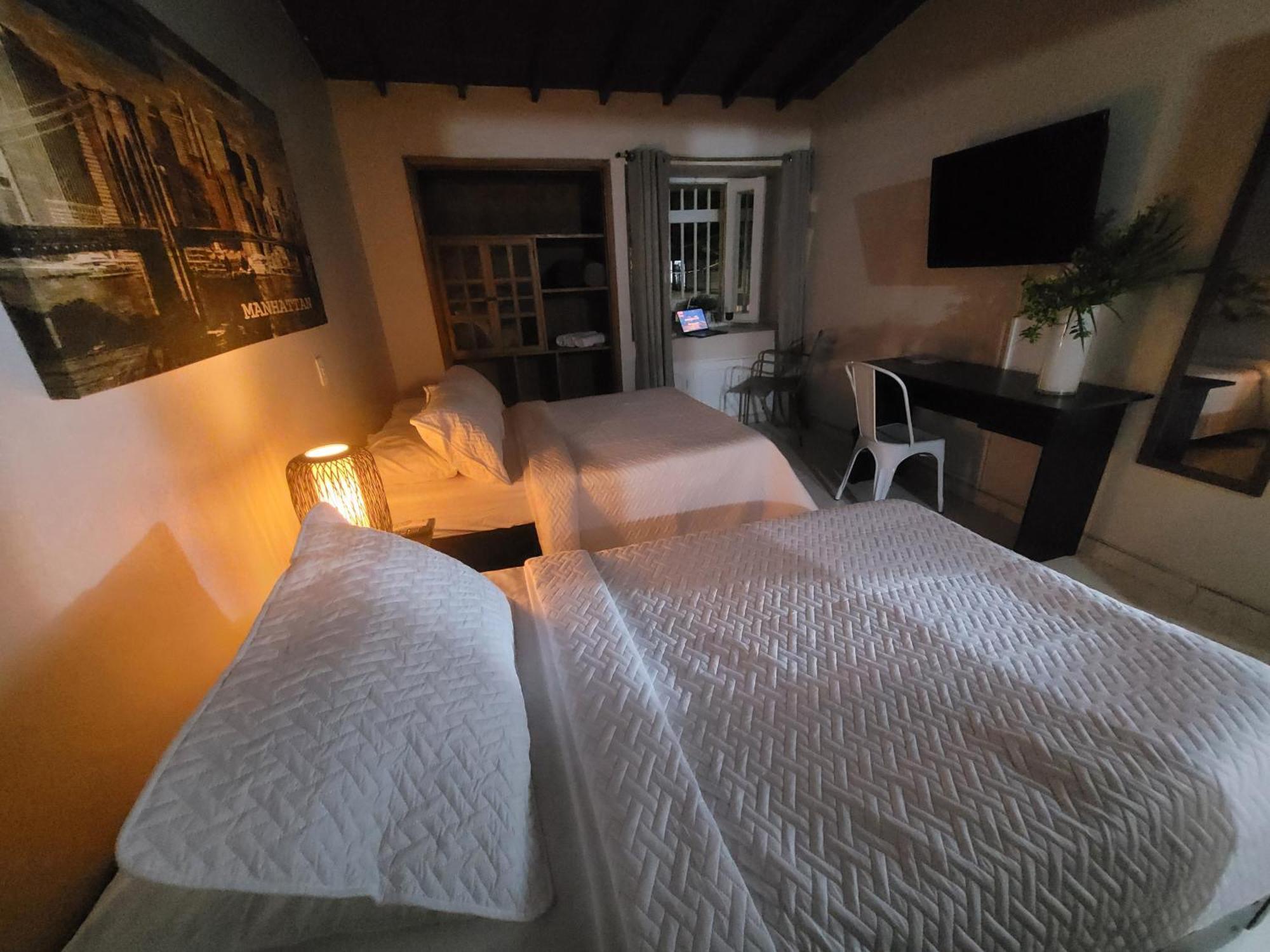 New Memphis Hostal Medellín Eksteriør billede