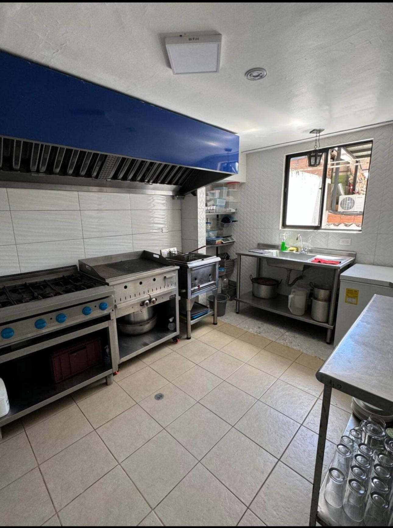 New Memphis Hostal Medellín Eksteriør billede